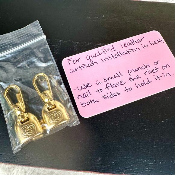 Gucci replacement gold GG clips for straps NEW NEVER USED - Picture 3 of 3